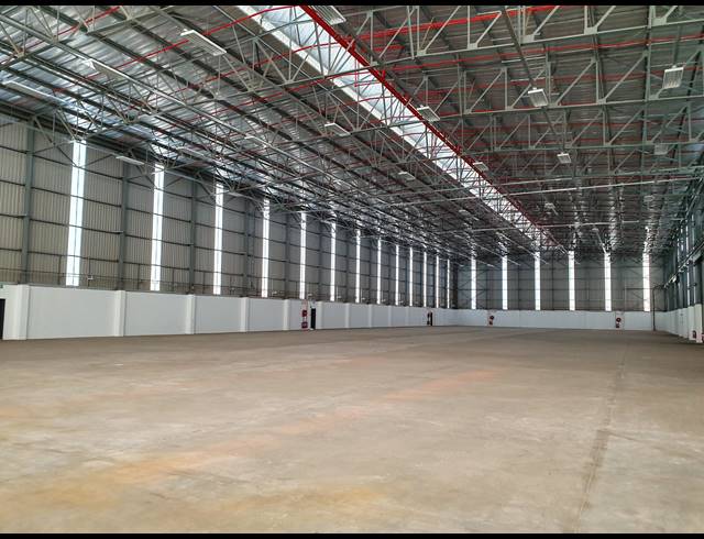 3,300M² WAREHOUSE TO LET IN ISANDO